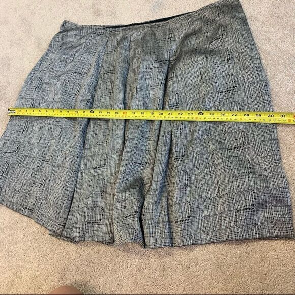 GRAY elegant pleated skirt size 2X - Picture 9 of 10